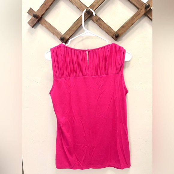 Banana Republic Women’s Pink Sleeveless Blouse Top Size M NWT - Picture 3 of 4